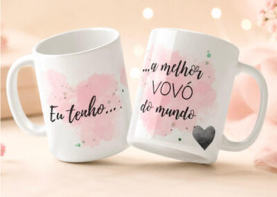 Caneca de porcelana Eu tenho a melhor VOVÓ do mundo R$43,00